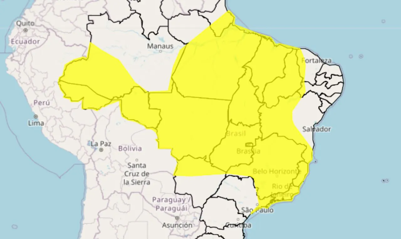 A imagem mostra &agrave;s &aacute;reas em alerta amarelo para chuva intensa para rajadas de vento em grande parte do Brasil